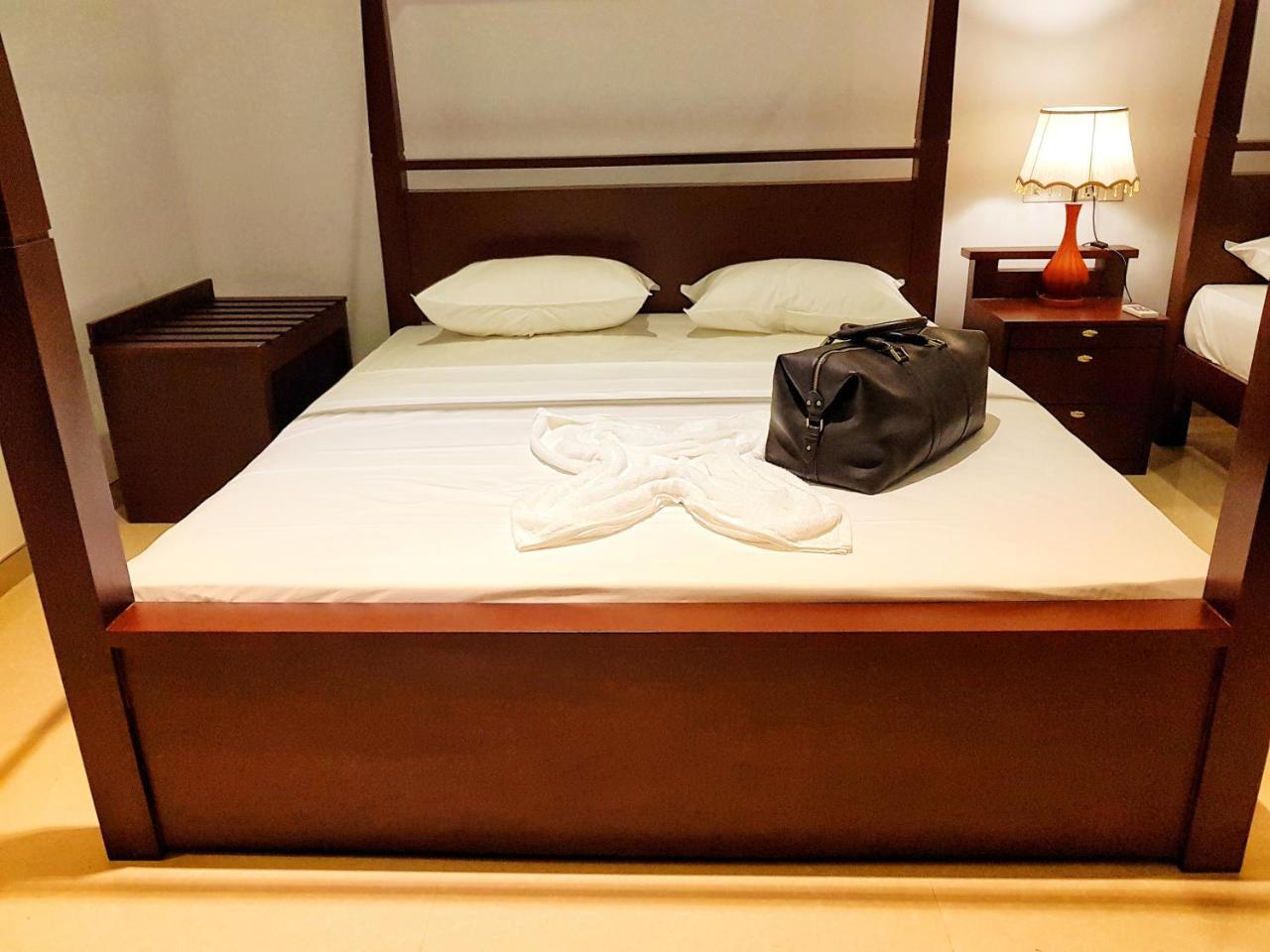 Livinya Holiday Resort Kataragama Extérieur photo