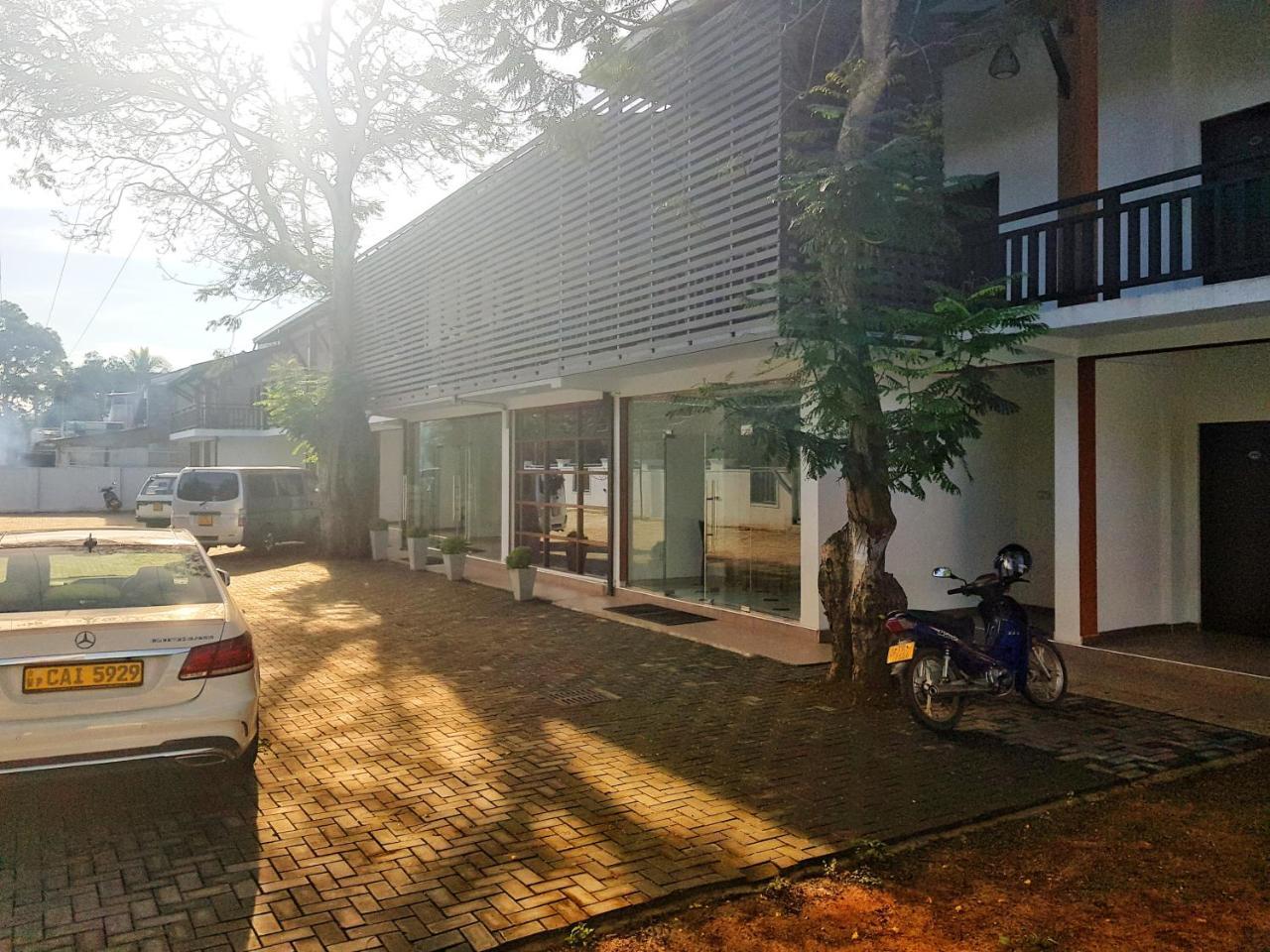 Livinya Holiday Resort Kataragama Extérieur photo