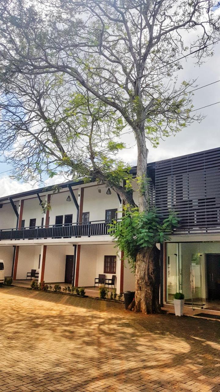 Livinya Holiday Resort Kataragama Extérieur photo