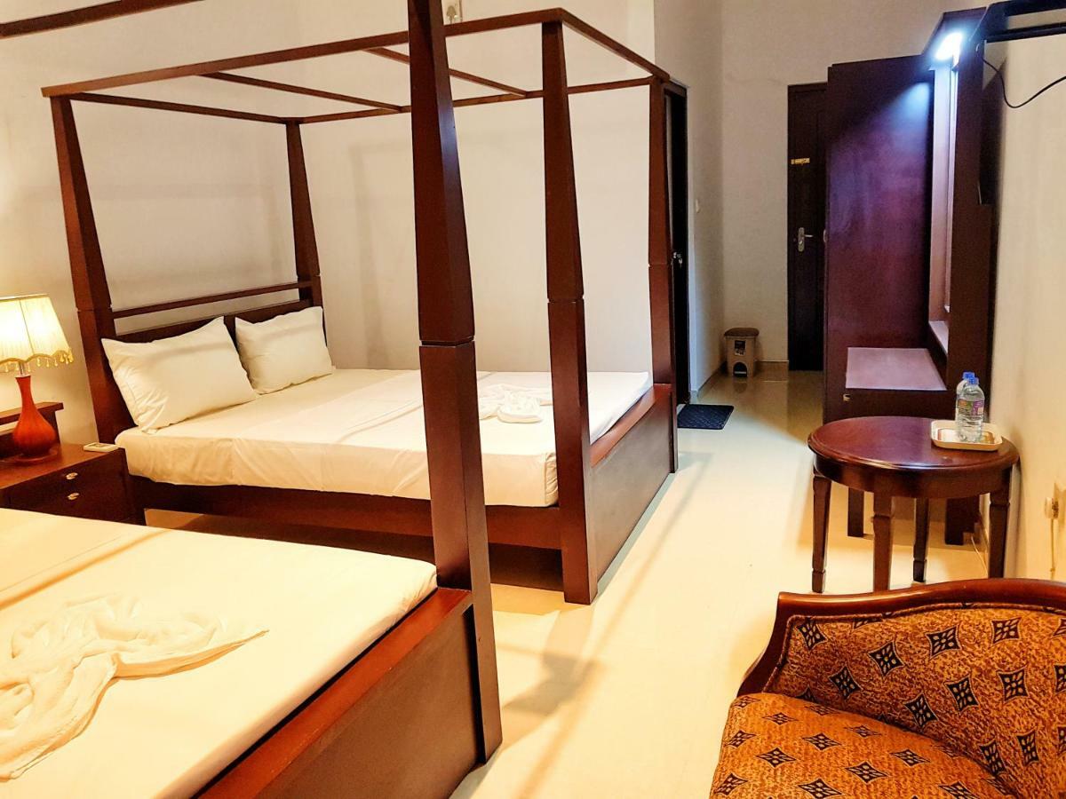 Livinya Holiday Resort Kataragama Extérieur photo